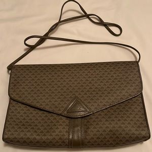 Vintage Liz Claiborne 80s triangle geometric print envelope crossbody bag.